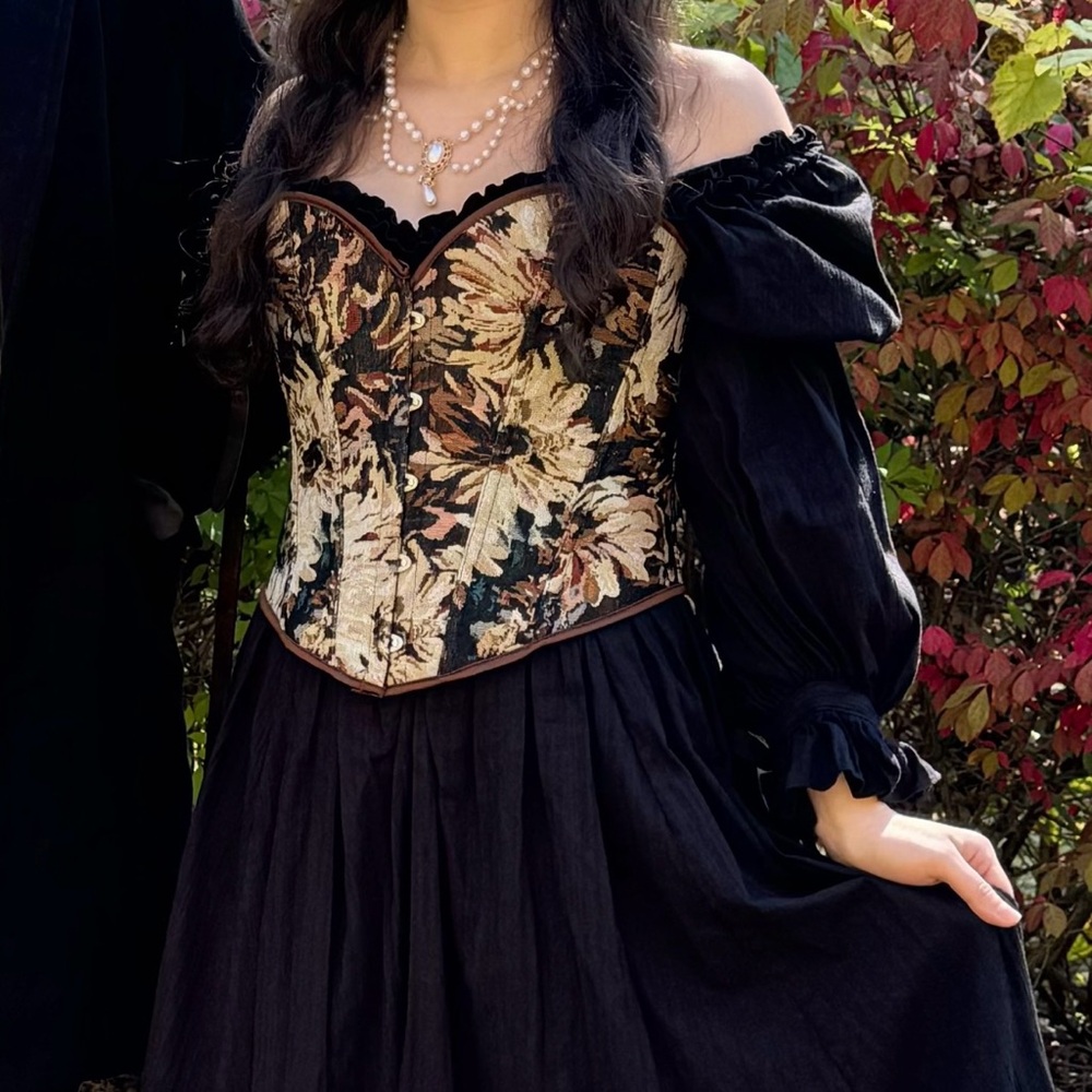 Renaissance corset top. Lace-up boned overbust.